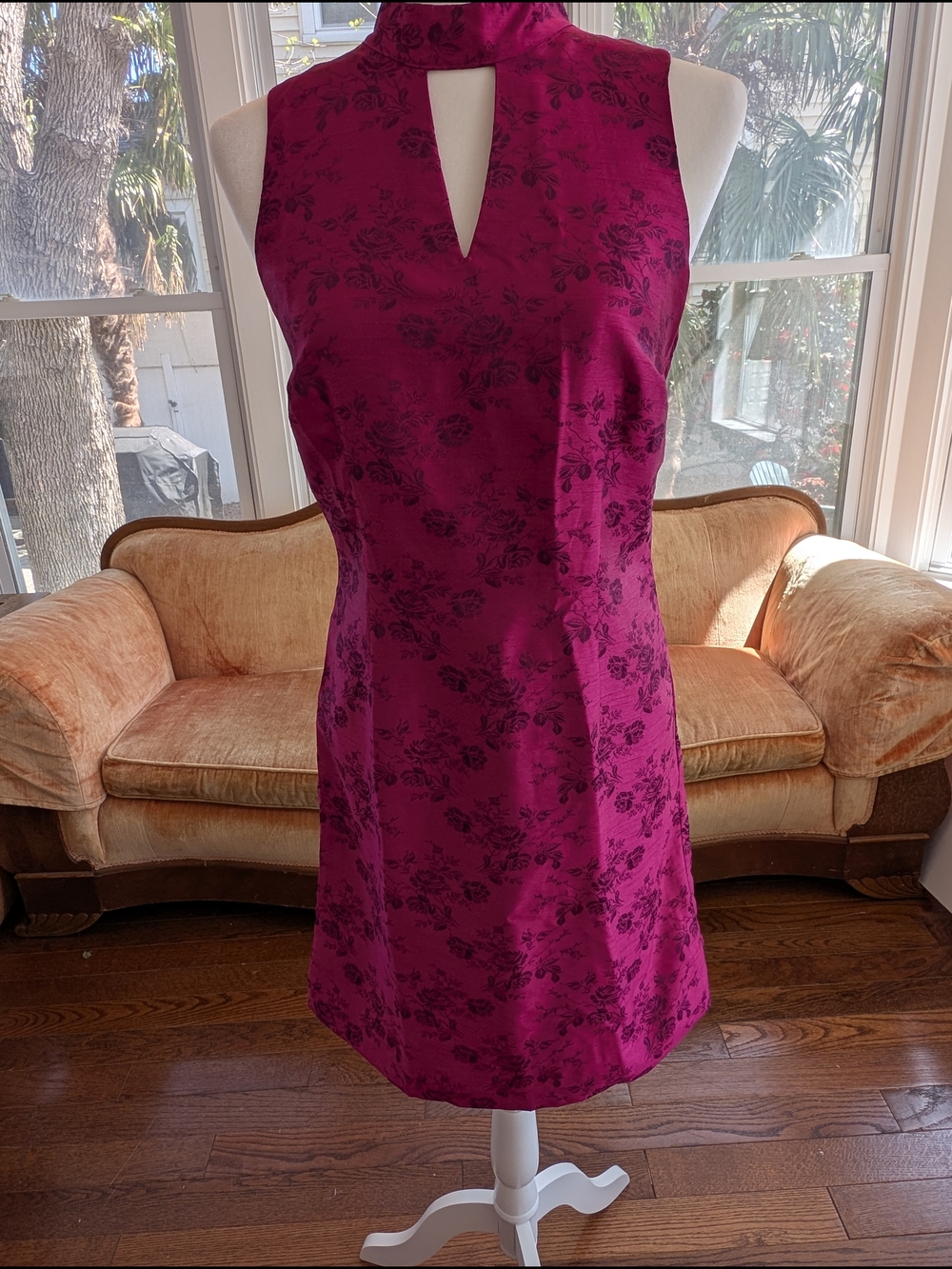 Sleeveless Magenta Floral Shift Dress with Keyhole Neck Asian Flare